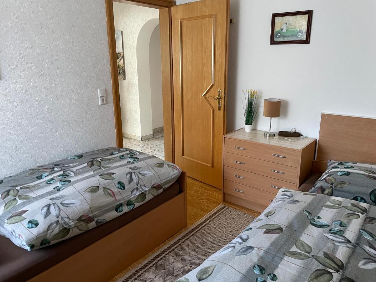 Ferienwohnung Am Wald - Naehe Funpark Zirndorf Luaran gambar