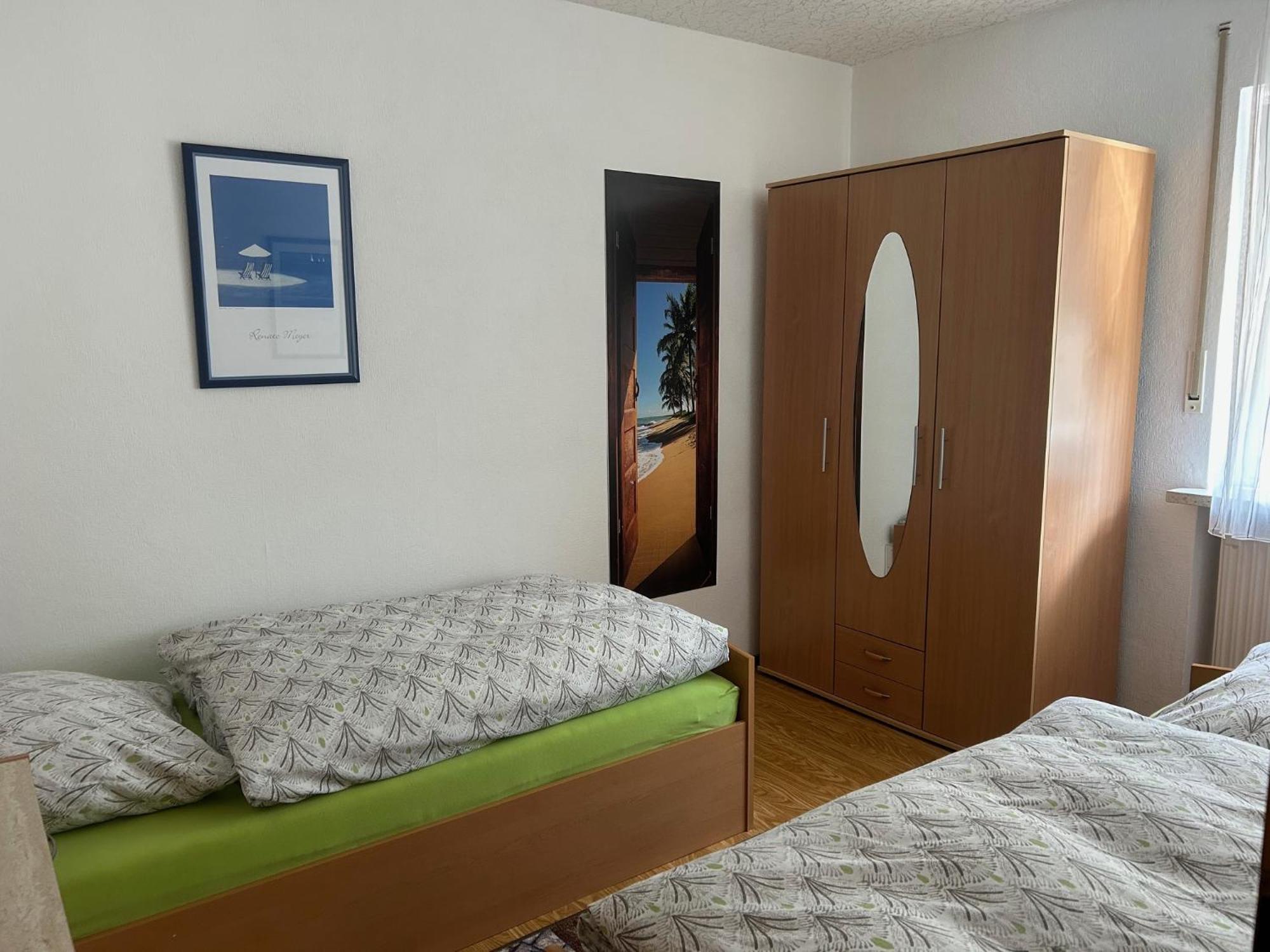 Ferienwohnung Am Wald - Naehe Funpark Zirndorf Luaran gambar